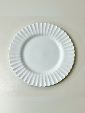 Vintage Retired Discontinued J & G Meakin England CLASSIC WHITE Dinner Plate